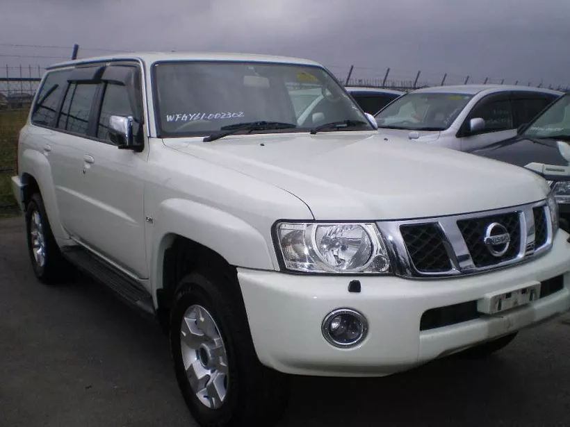 2015 Nissan Patrol Safari 4.8L M/T