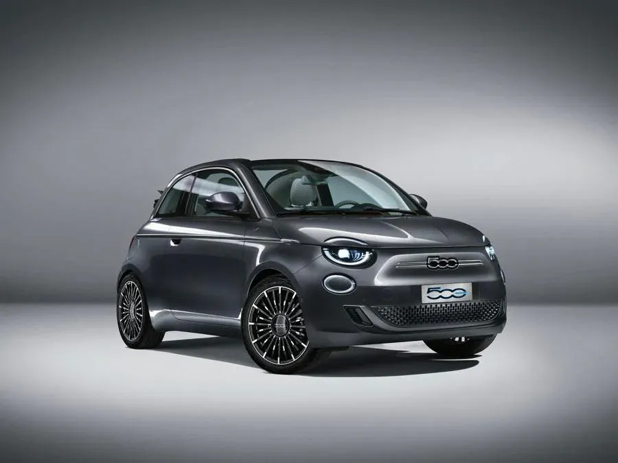 2022 Fiat 500e La Prima