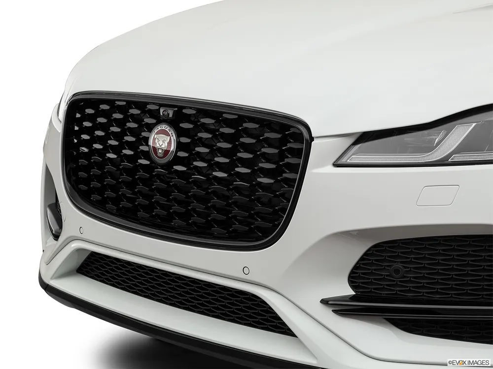 2021 Jaguar F-Pace 5.0L V8 SVR (550 PS)