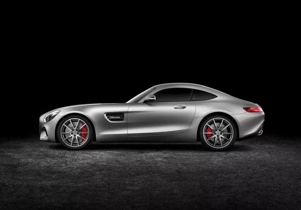 2017 Mercedes-Benz AMG GT R 4.0L