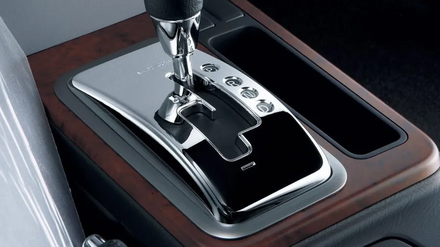 2023 Nissan Patrol Safari Super Safari M/T