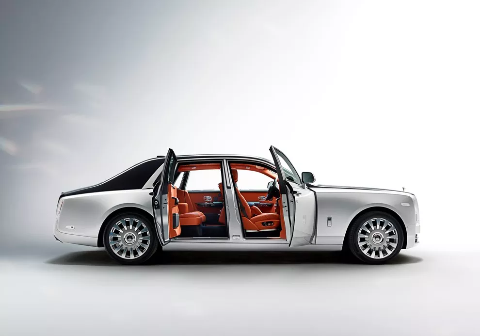 2019 Rolls Royce Phantom 6.75L Extended Wheelbase