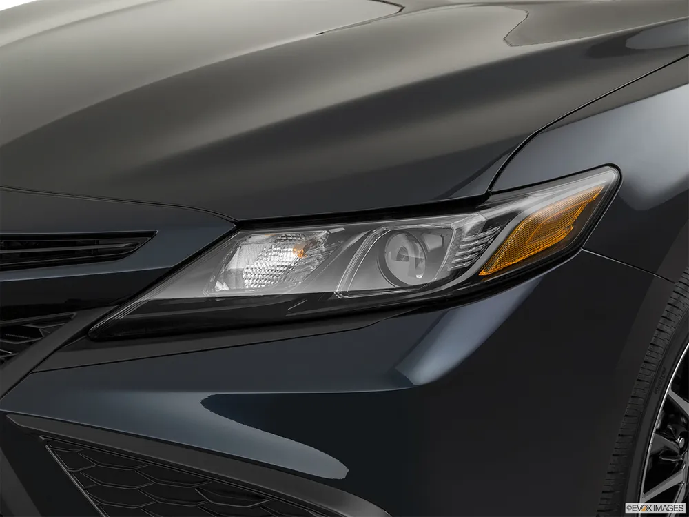 2024 Toyota Camry 2.5L Limited HEV (215 HP)