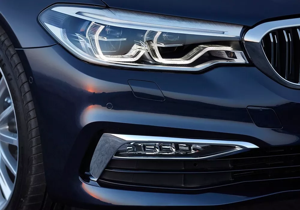 2019 BMW 5 Series 520i