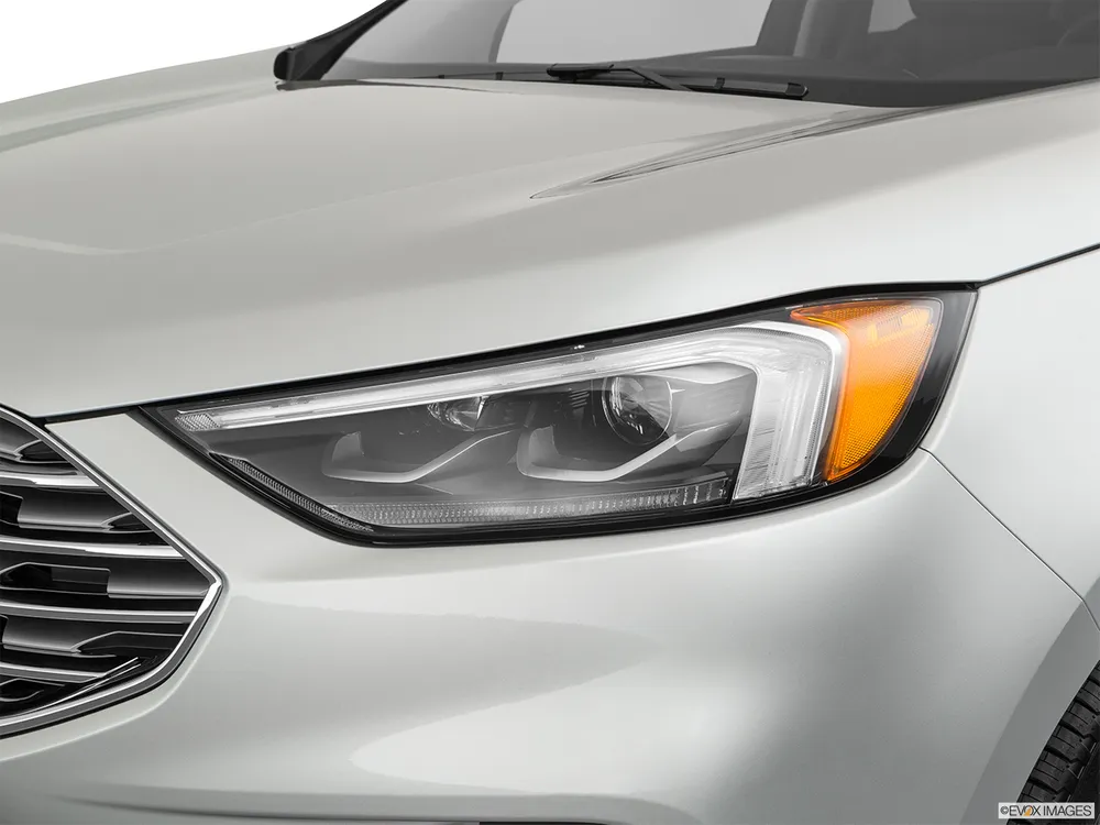 2022 Ford Edge Ambient