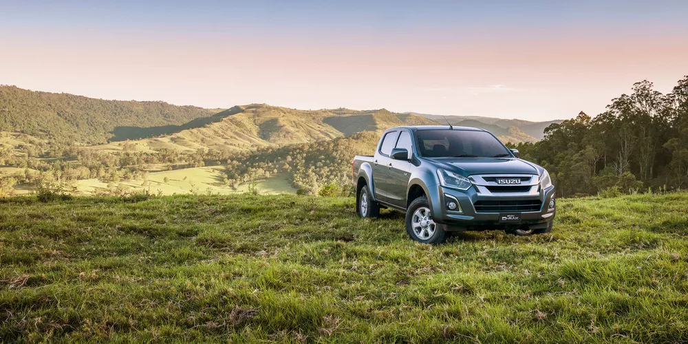 2017 Isuzu D-MAX Crew Cab 2WD Standard