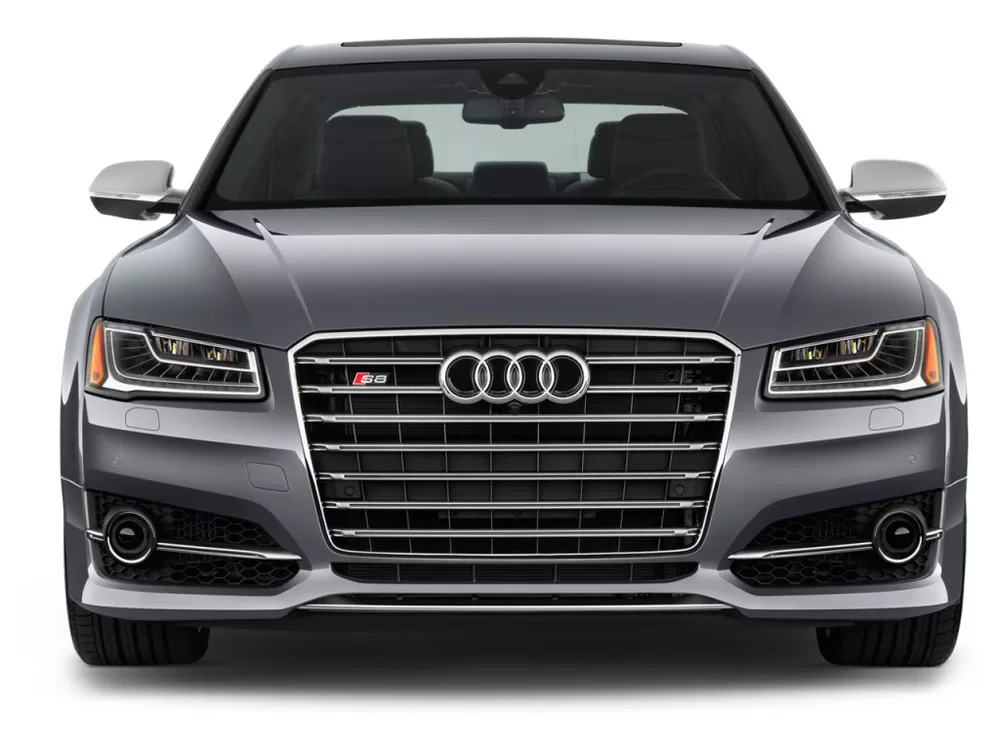 2019 Audi S8 Plus 4.0 TFSI quattro (605 HP)