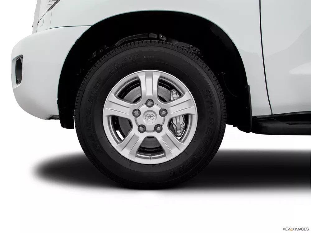 2017 Toyota Sequoia 5.7L SR5 4×4