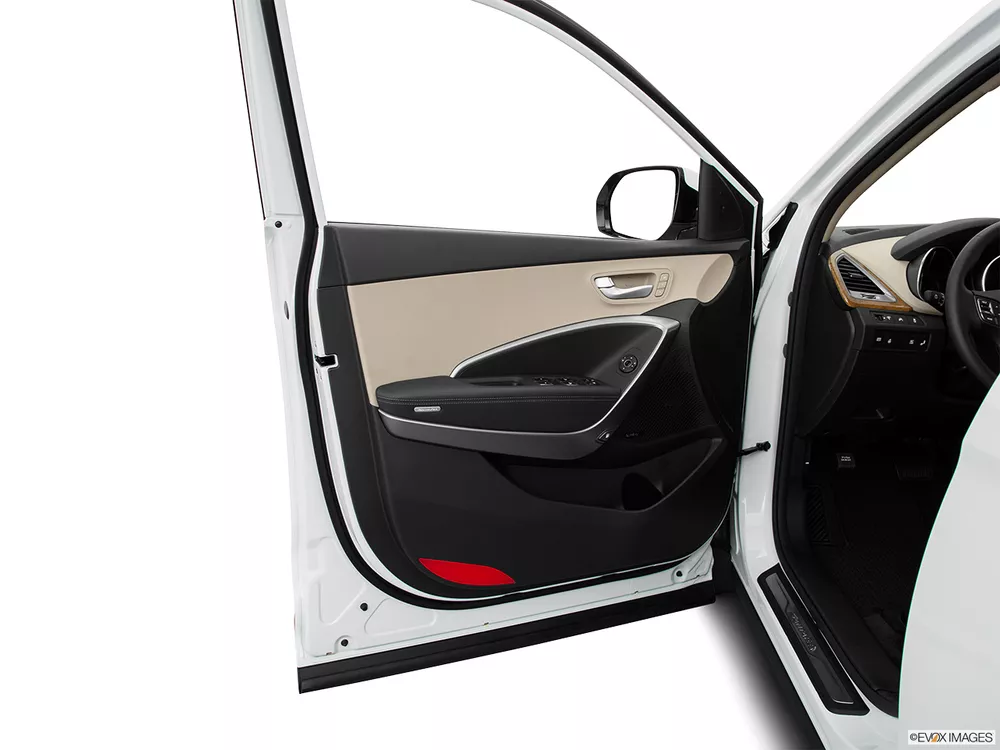 2016 Hyundai Grand Santa Fe 3.3L AWD Top