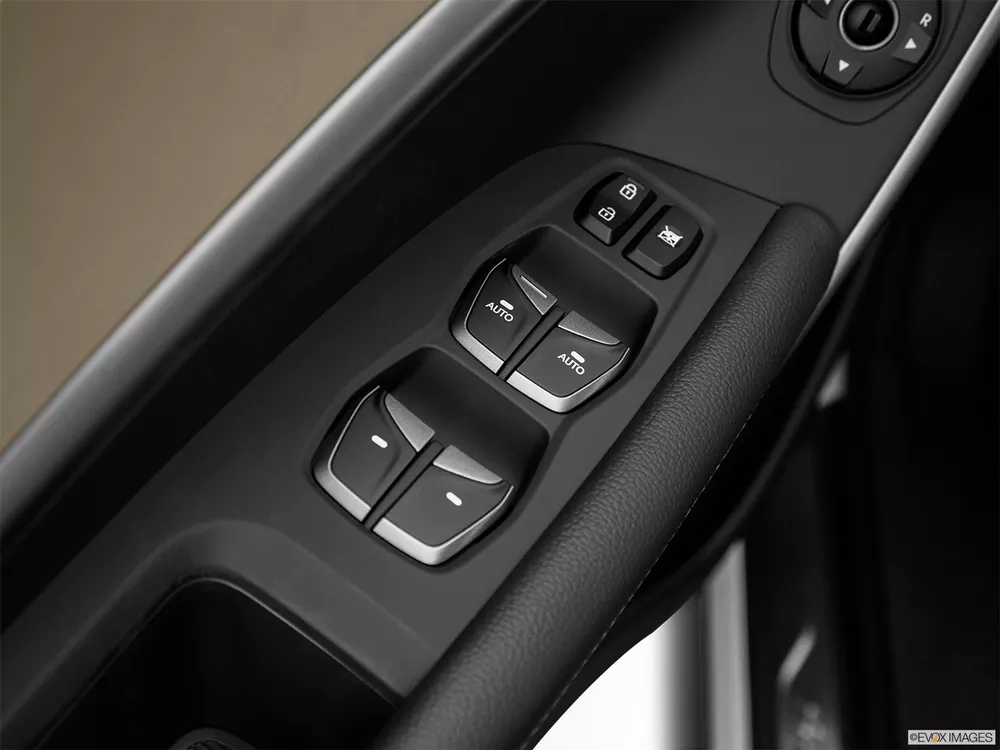 2016 Hyundai Grand Santa Fe 3.3L AWD Top