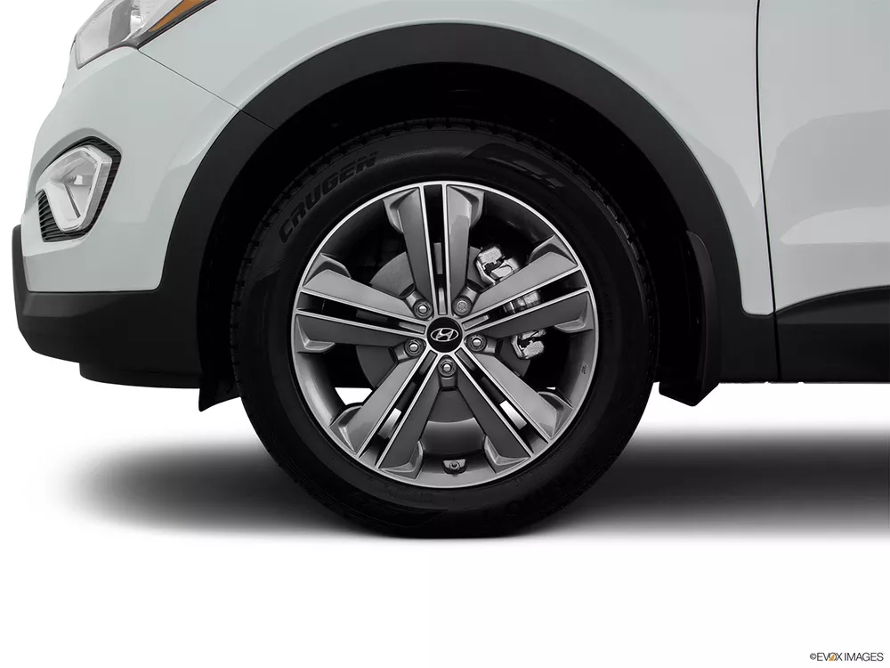 2016 Hyundai Grand Santa Fe 3.3L AWD Top