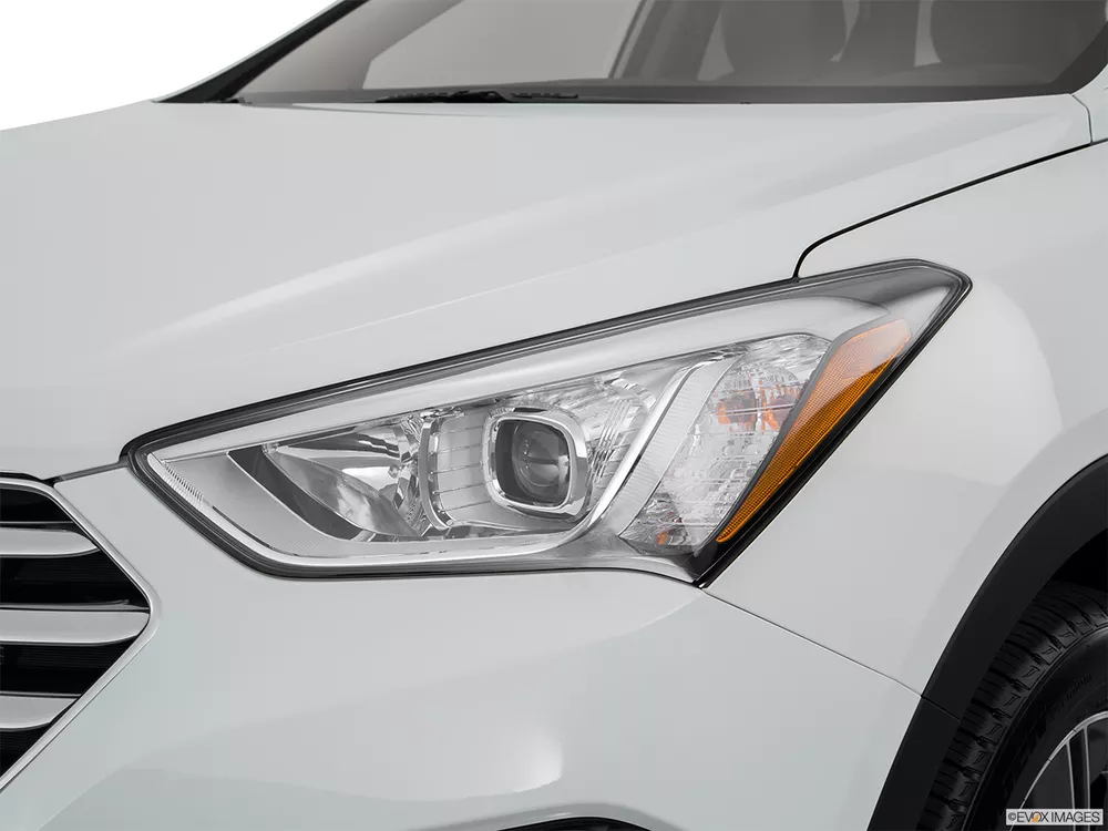 2016 Hyundai Grand Santa Fe 3.3L AWD Top