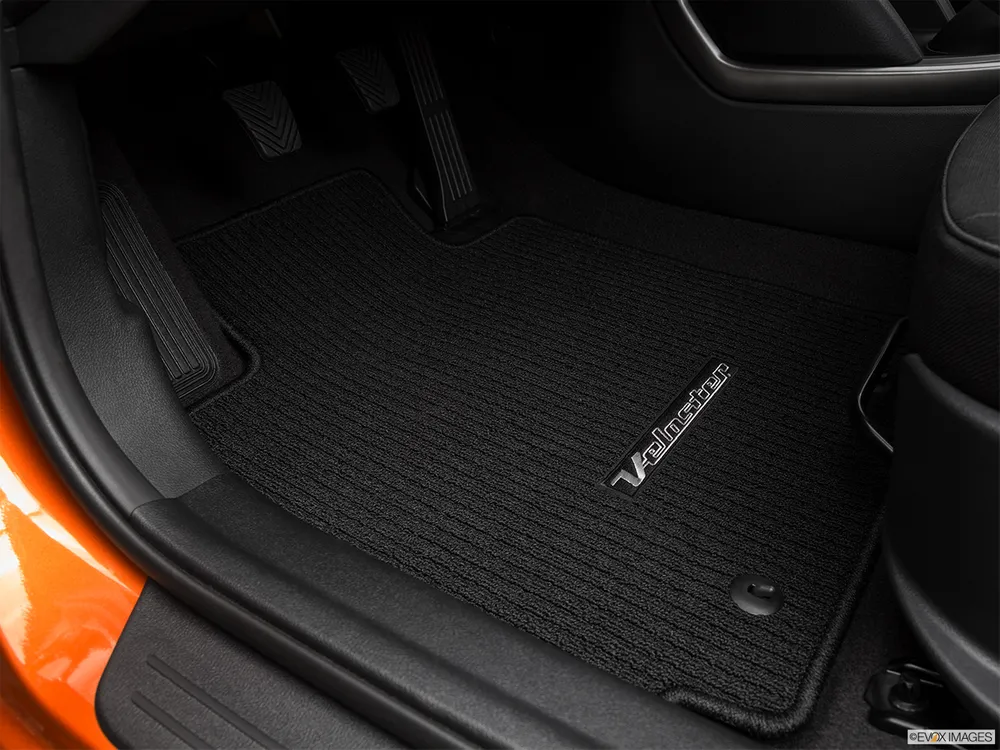 2016 Hyundai Veloster 1.6L Top