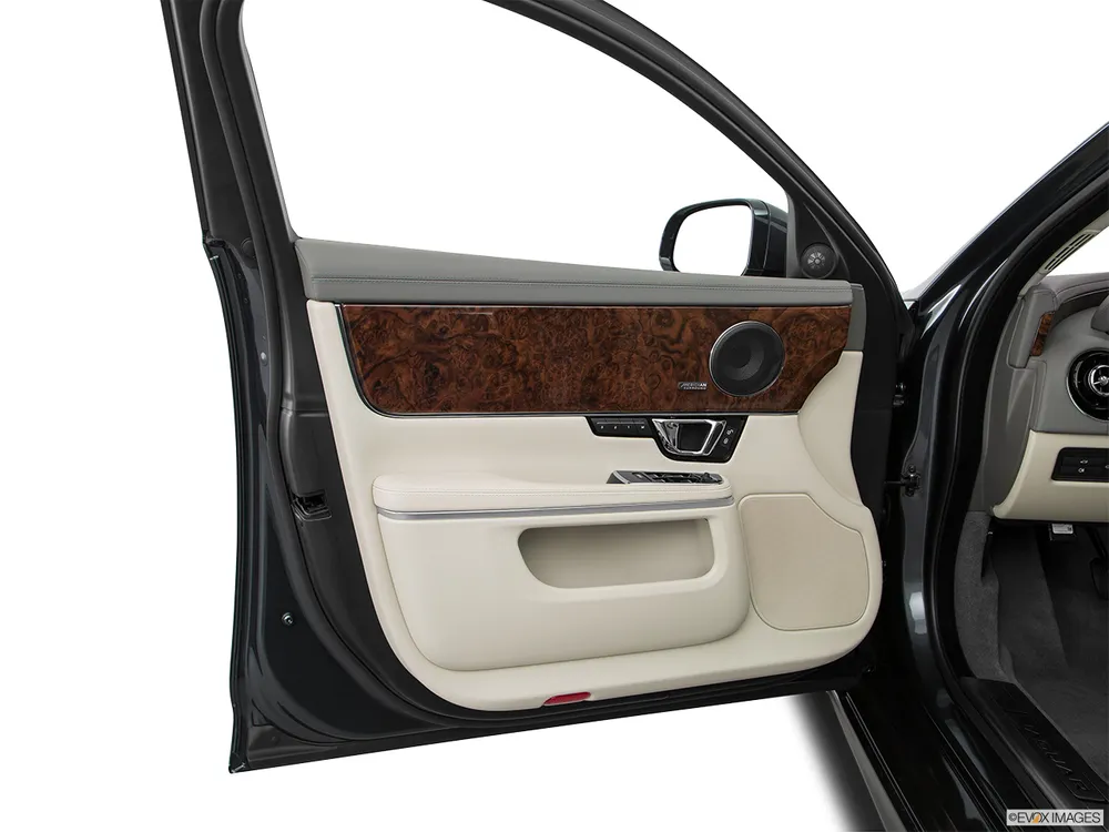 2017 Jaguar XJ 3.0L SC Luxury SWB (340 PS)