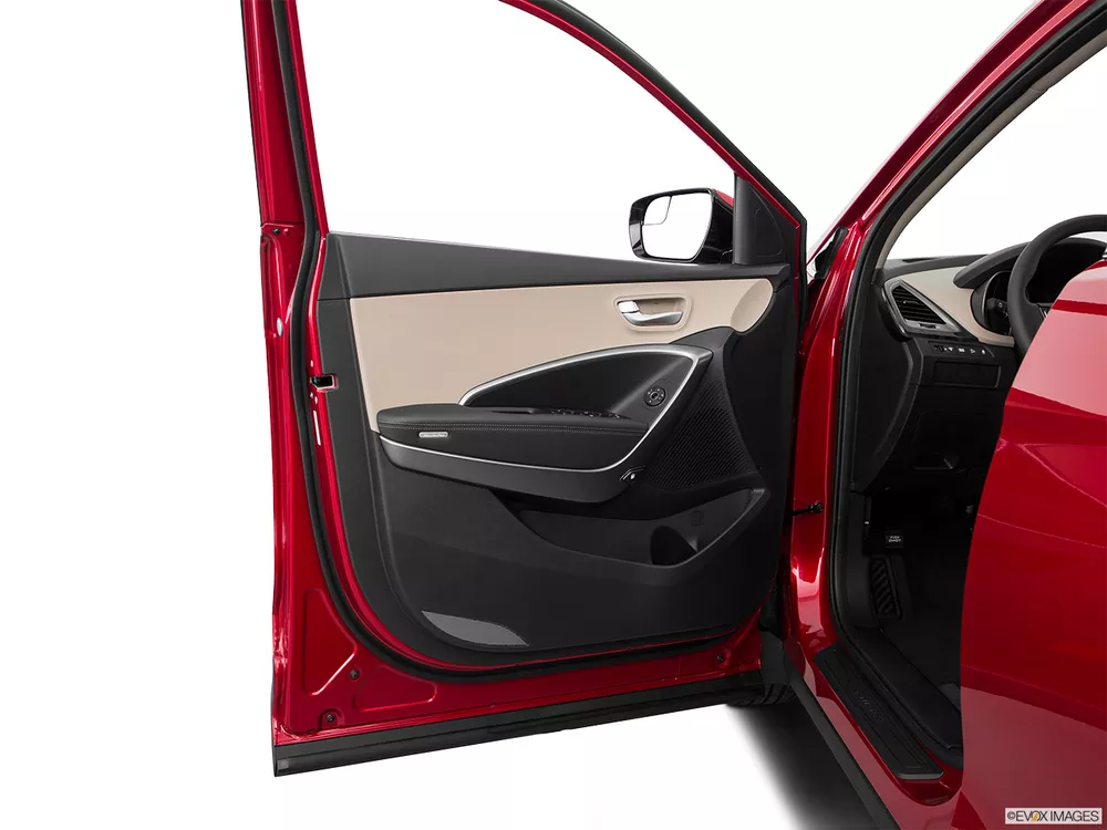 2017 Hyundai Santa Fe 2.4L FWD