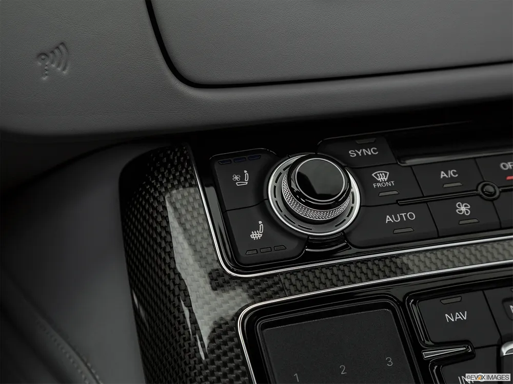 2017 Audi S8 Plus 4.0 TFSI quattro (605 HP)