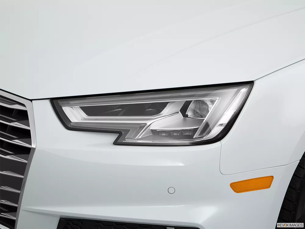 2017 Audi A4 45 TFSI quattro Design (252 HP)