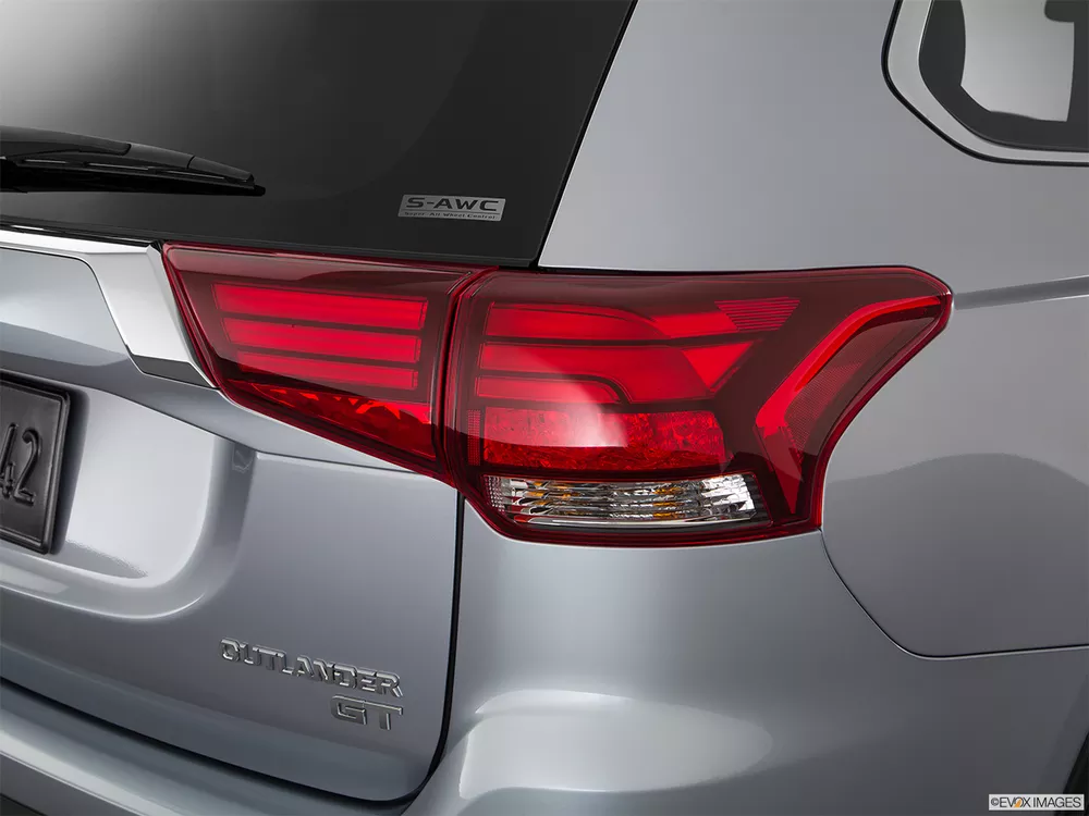 2018 Mitsubishi Outlander 3.0L GLS (7-Seater)