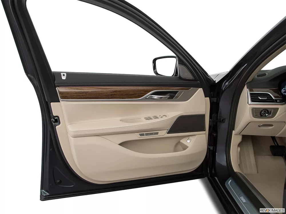 2018 BMW 7 Series 740Li