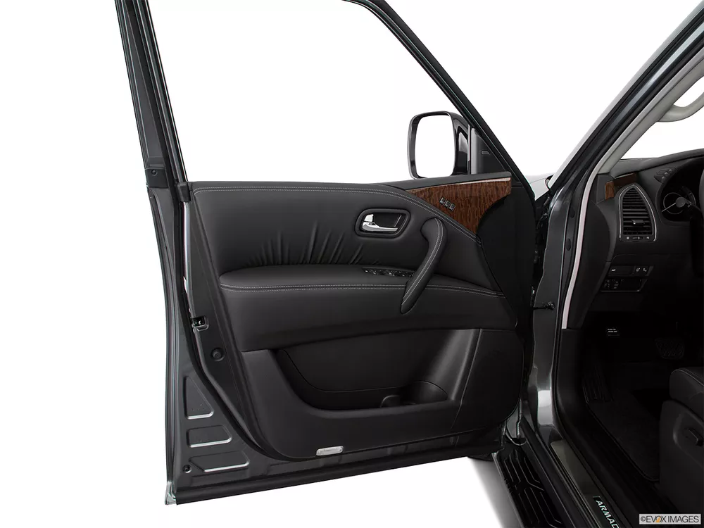 2017 Nissan Patrol 5.6L LE Platinum