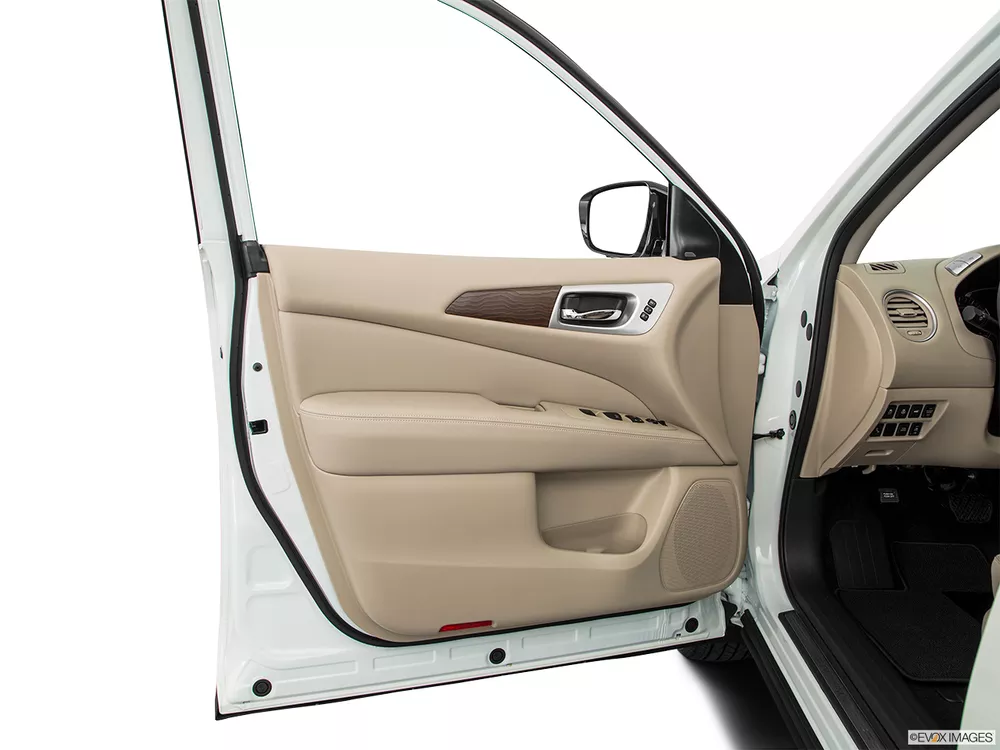 2017 Nissan Pathfinder 3.5L SL 4WD