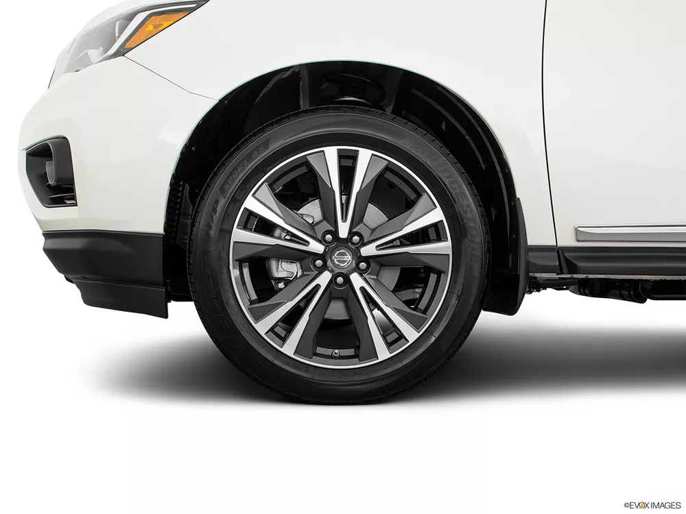 2017 Nissan Pathfinder 3.5L SL 4WD