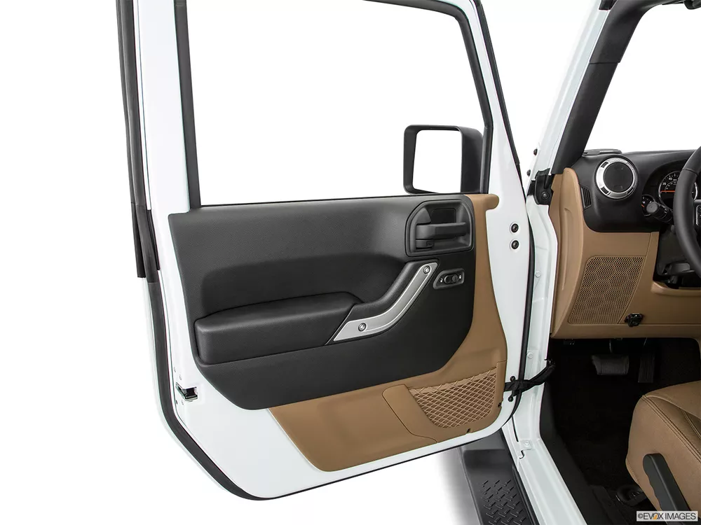 2017 Jeep Wrangler Unlimited Sahara 3.6L A/T