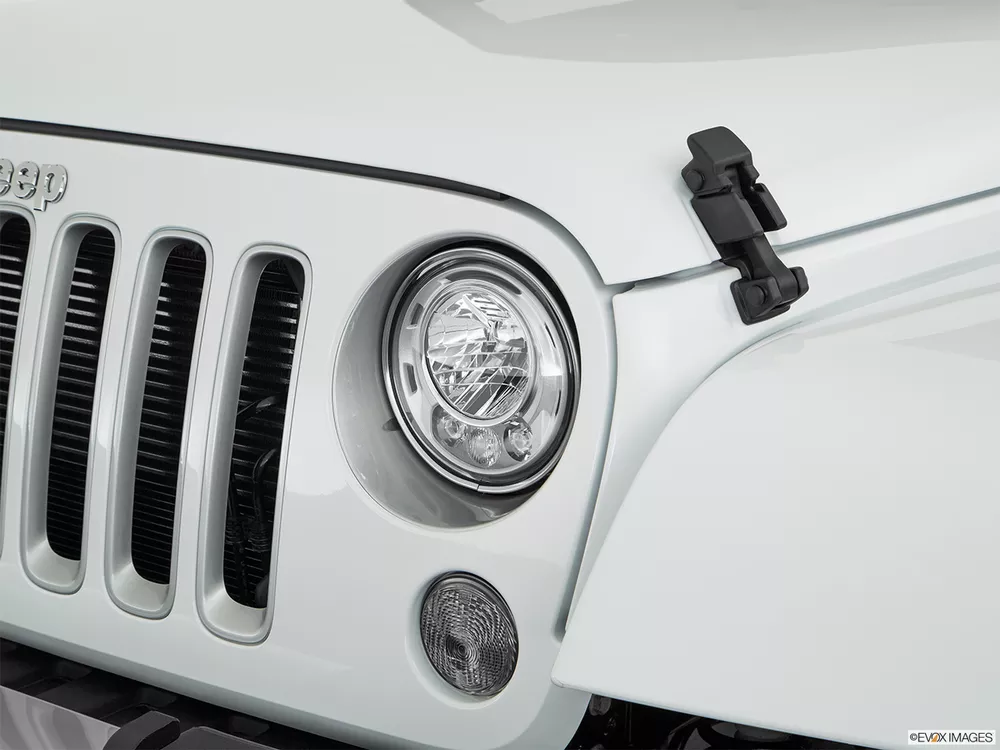 2017 Jeep Wrangler Unlimited Sahara 3.6L A/T