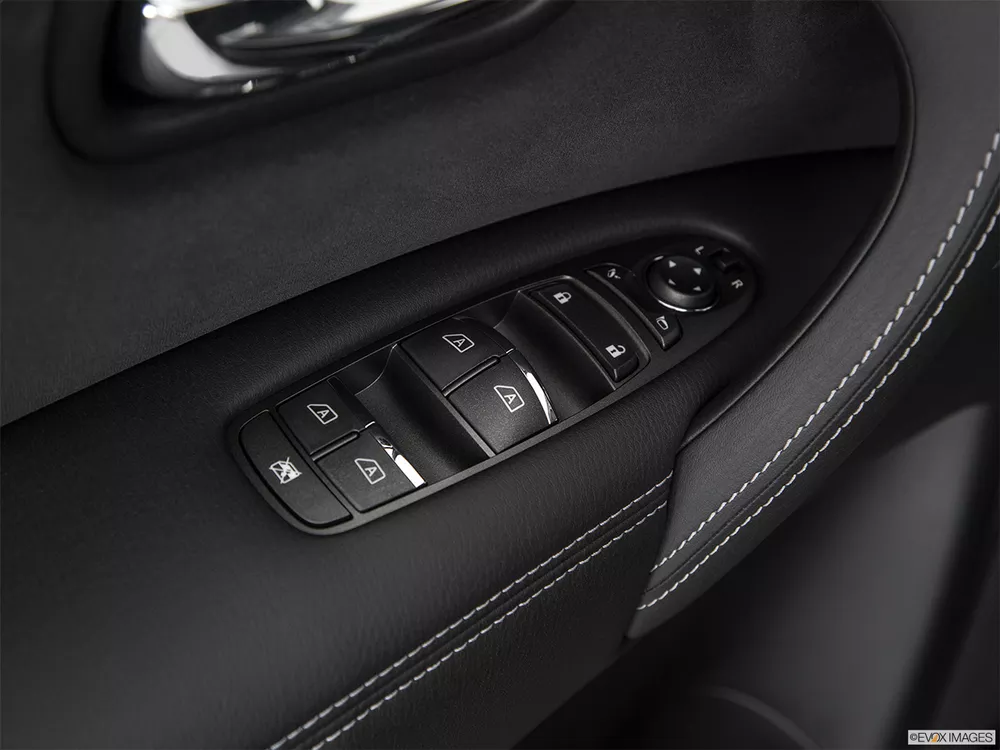 2017 Nissan Patrol 4.0L SE (Mid Option)