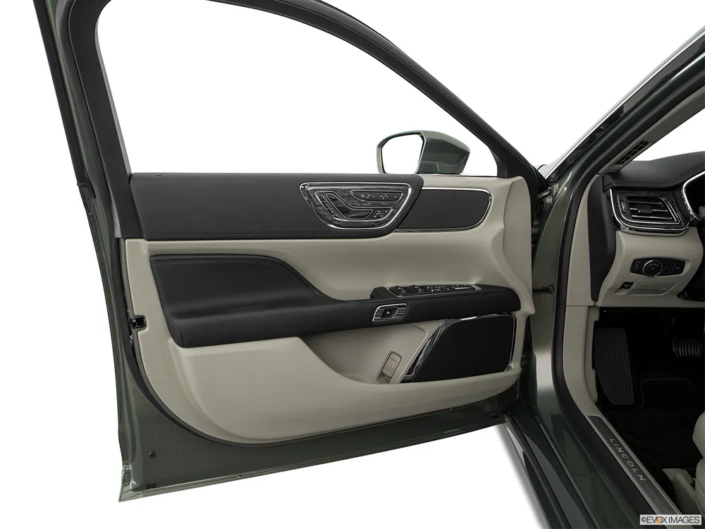 2018 Lincoln Continental 2.7L Select