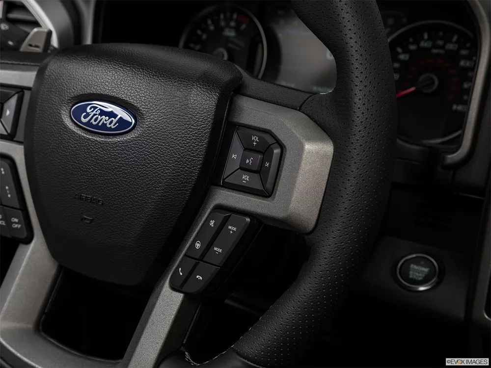 2017 Ford F-150 Raptor 3.5L EcoBoost Crew Cab (Luxury Range)