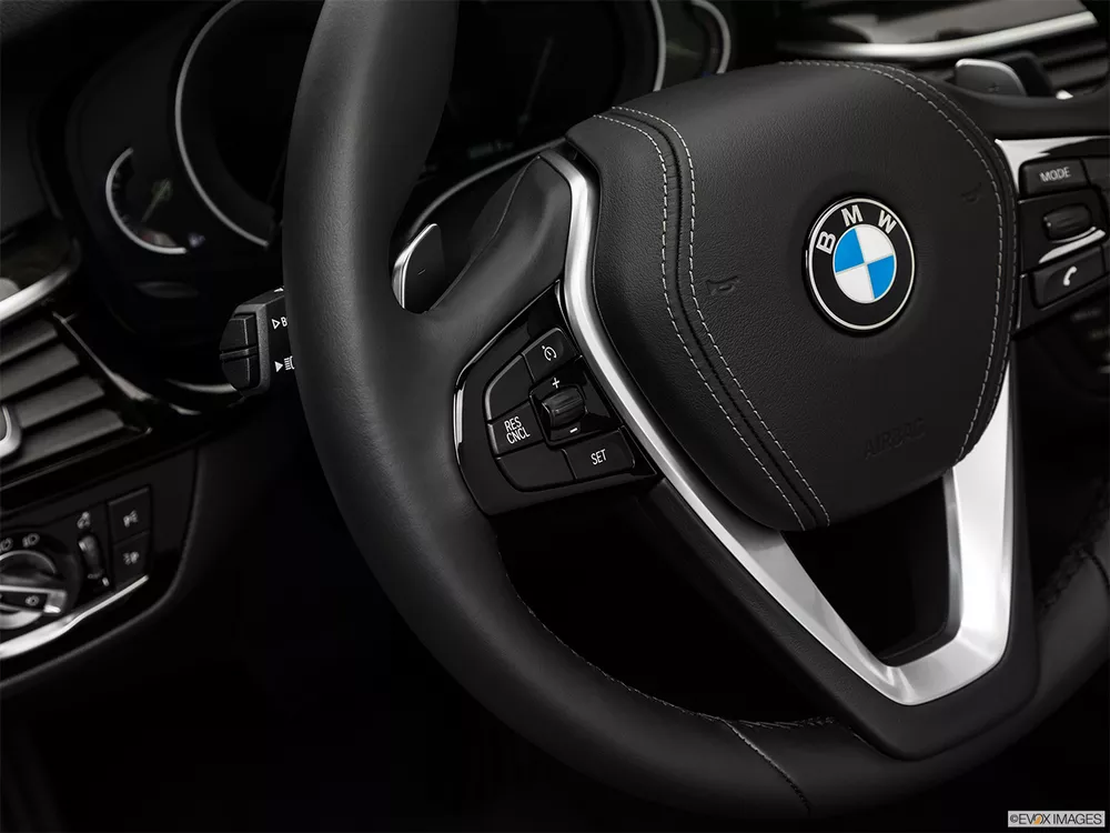 2018 BMW 5 Series 540i (M Package)