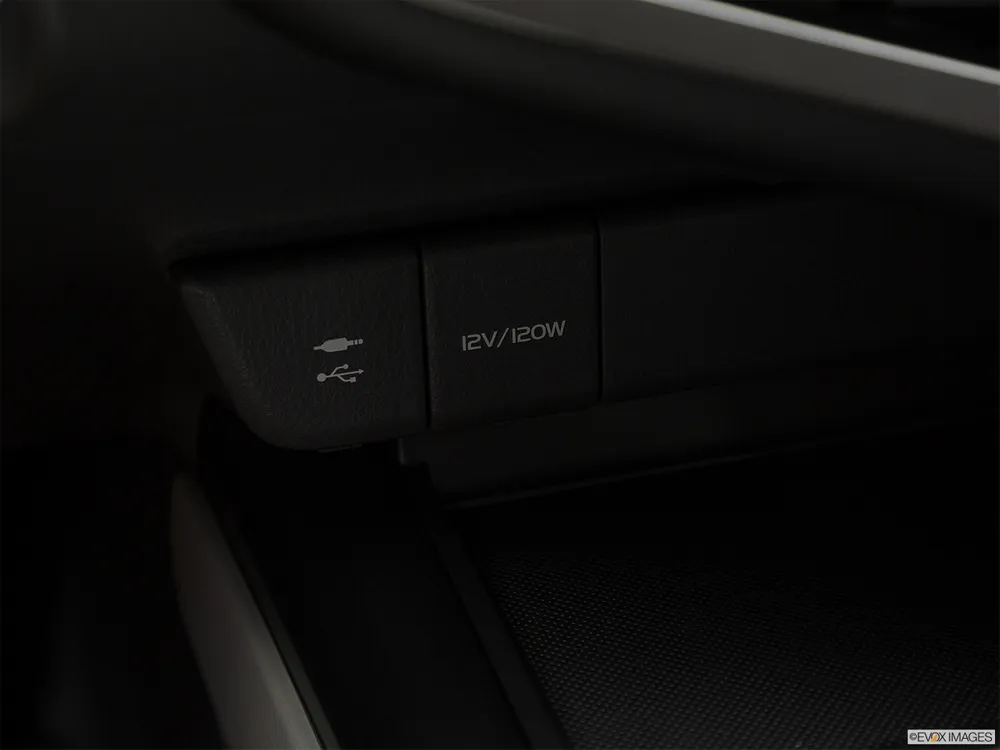 2019 Toyota Camry 3.5L SE+ (298 HP)