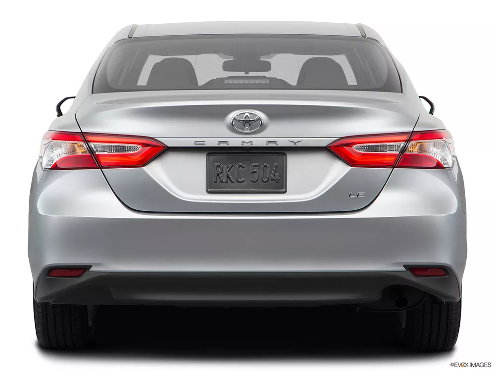 2019 Toyota Camry 2.5L LE Hybrid (212 HP)