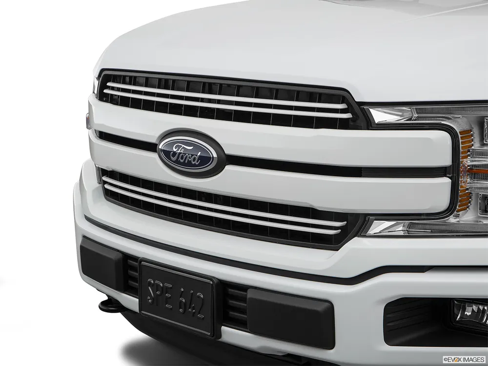 2019 Ford F-150 3.5L EcoBoost Crew Cab Lariat (Luxury+Chrome Pack)