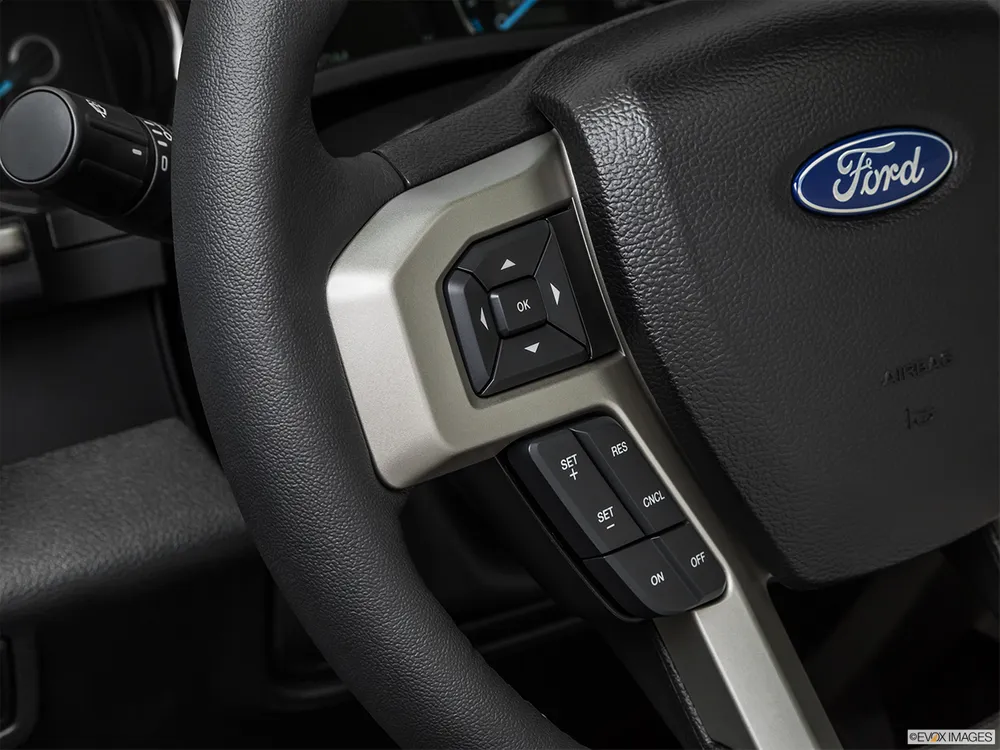 2019 Ford F-150 3.5L EcoBoost Crew Cab Lariat (Luxury+Chrome Pack)