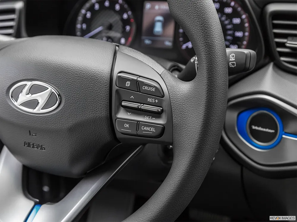 2022 Hyundai Veloster 2.0L MPI Base