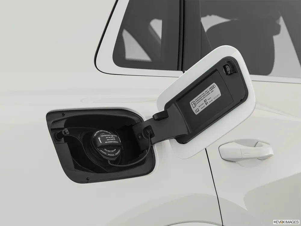 2022 Audi Q3 35 TFSI S-line (150 HP)