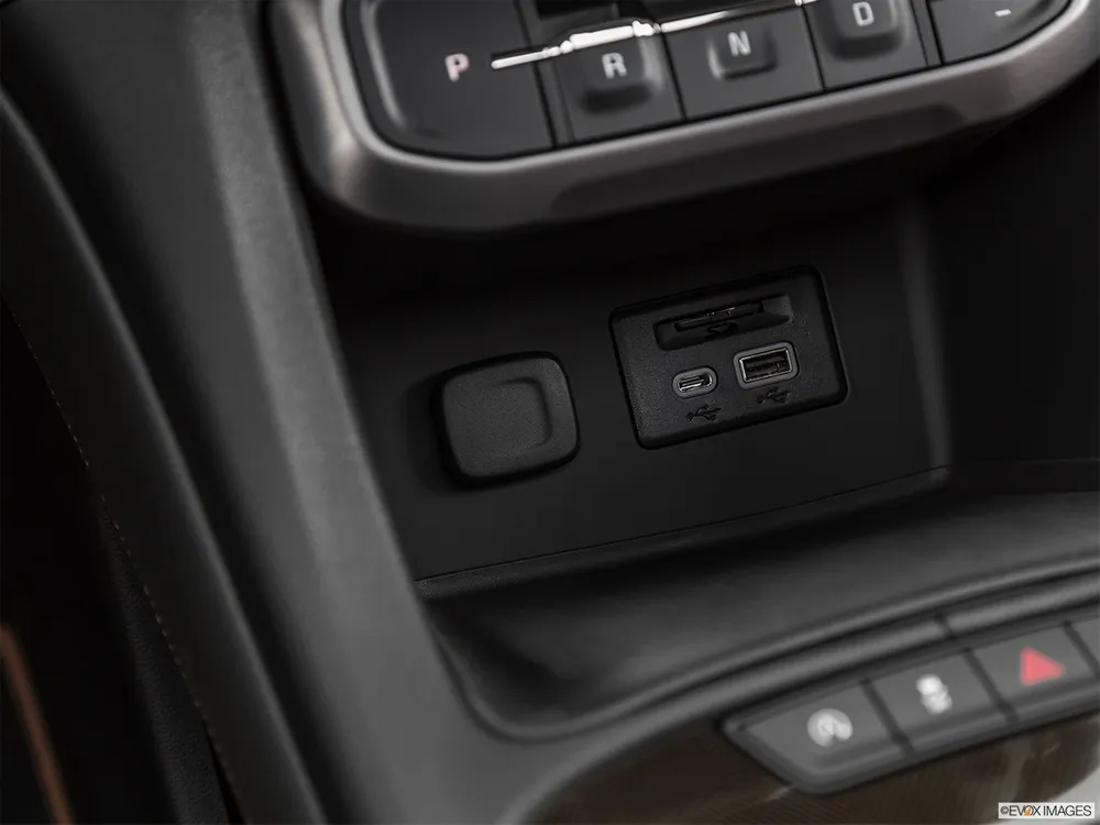 2021 GMC Acadia 3.6L AT4 (AWD)