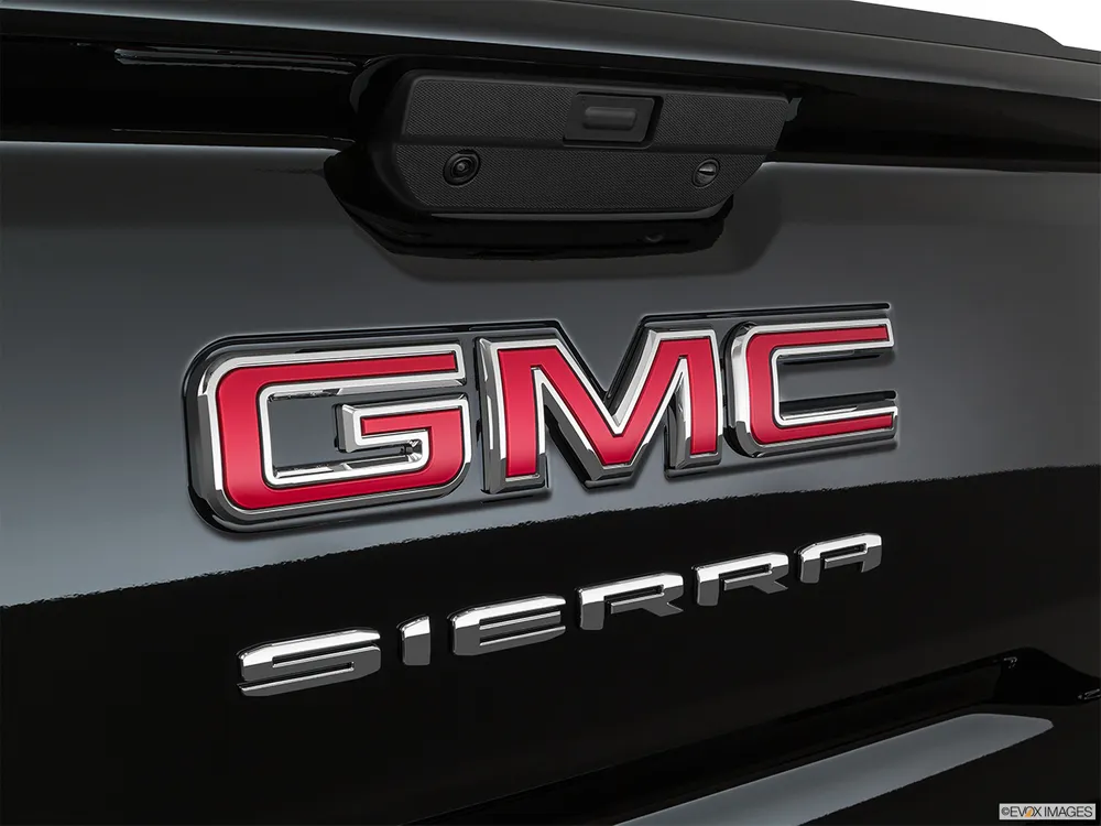 2022 GMC Sierra 2.7T SLE Crew Cab (FWD)
