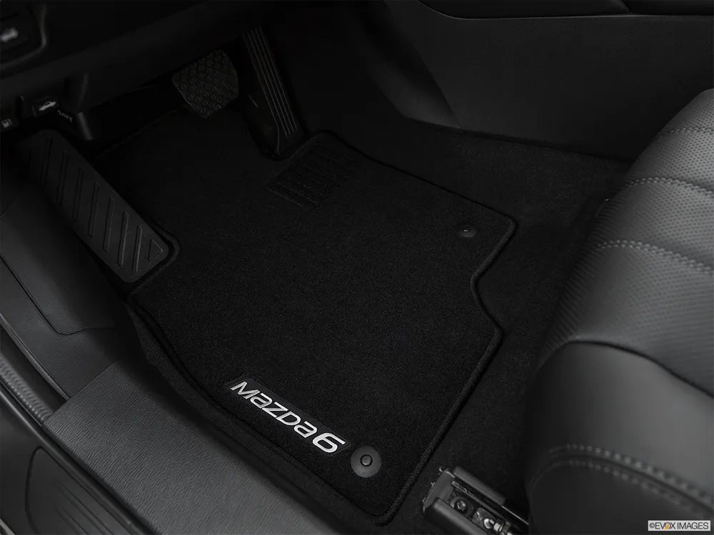 2022 Mazda 6 2.5L V w/ Sunroof