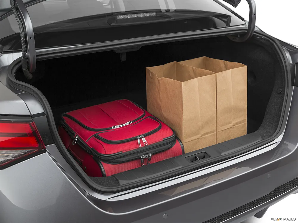 2023 Nissan Sentra 2.0L SR