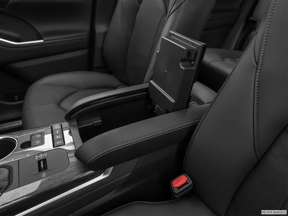 2022 Toyota Highlander 2.5L Hybrid VXR (AWD)