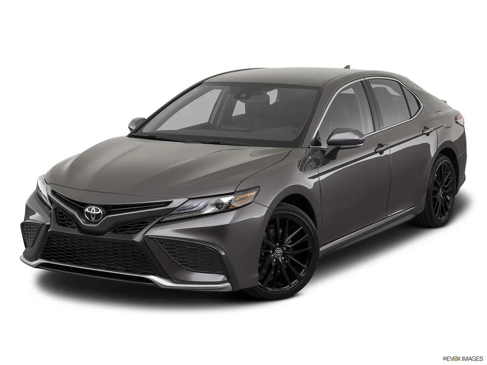 2022 Toyota Camry 2.5L SE (204 HP)