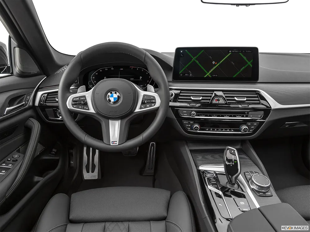 2022 BMW 5 Series 520i