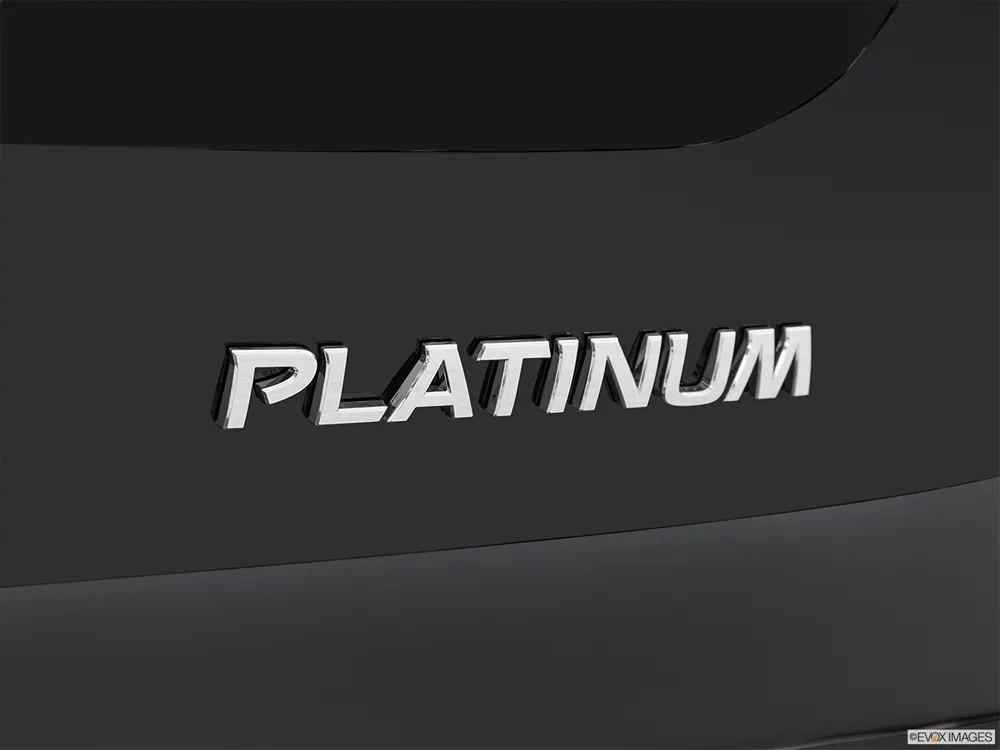 2022 Nissan Pathfinder 3.5L S 2WD