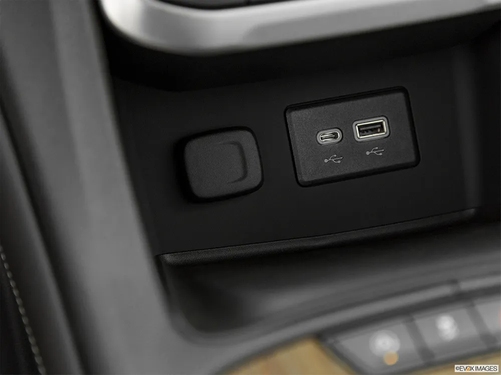 2023 GMC Acadia 3.6L AT4 (AWD)