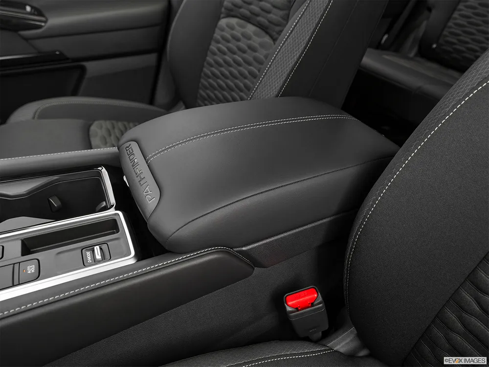 2022 Nissan Pathfinder 3.5L SV 2WD