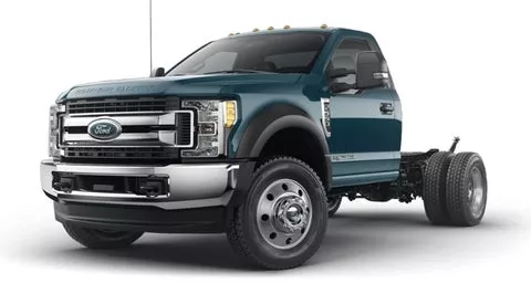 2020 Ford Super Duty F-550 Chassis Cab DRW (FWD)