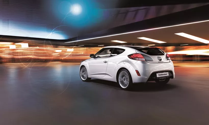 2015 Hyundai Veloster 1.6L Top